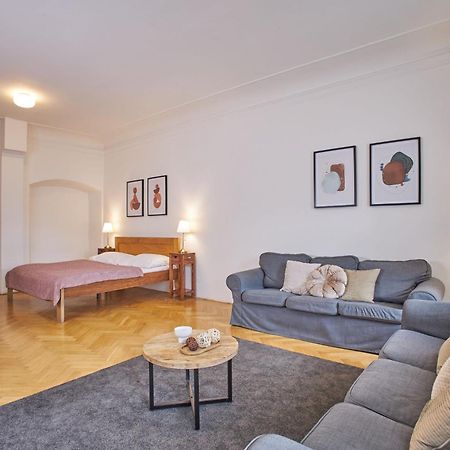 Charles Bridge Apartments Prague Extérieur photo
