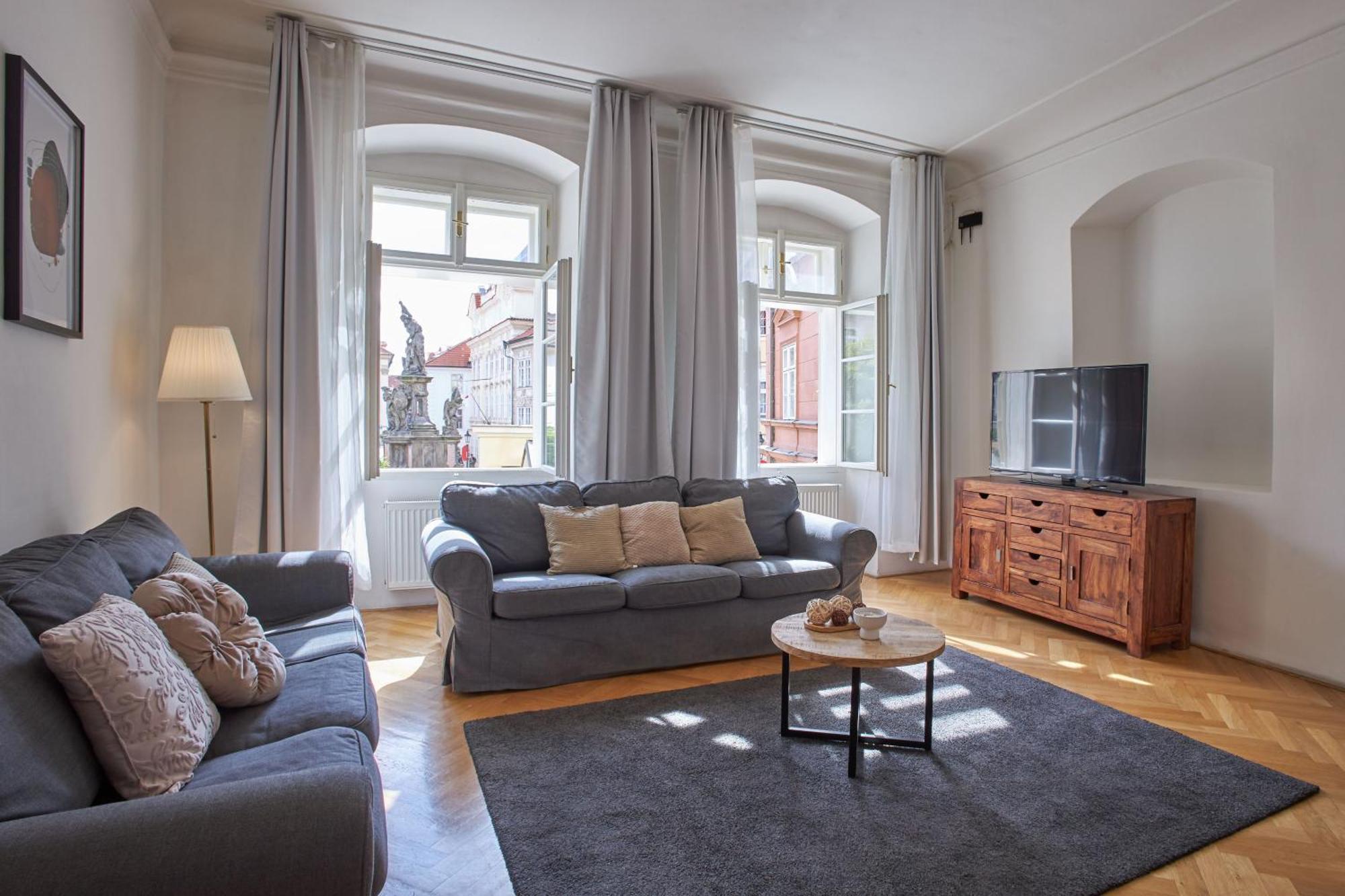 Charles Bridge Apartments Prague Extérieur photo