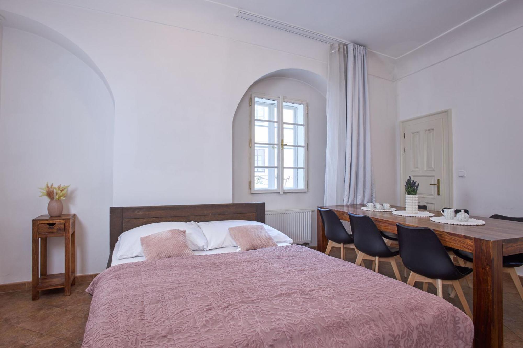 Charles Bridge Apartments Prague Extérieur photo