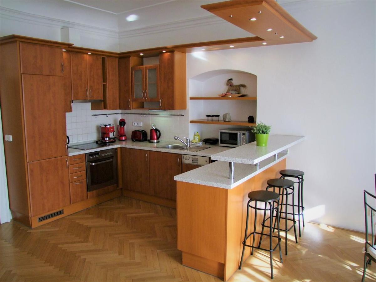 Charles Bridge Apartments Prague Extérieur photo